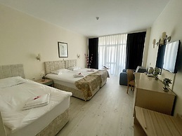 Grand Hotel Nirvana - Sunny Beach