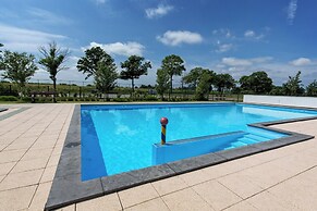 Getaway With Garden & Parking