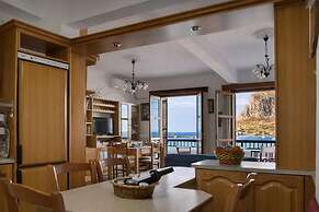 Matroni s House - Seafront Getaway in Monemvasia