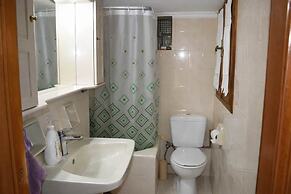 Matroni s House - Seafront Getaway in Monemvasia
