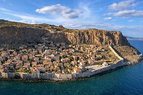 Matroni s House - Seafront Getaway in Monemvasia