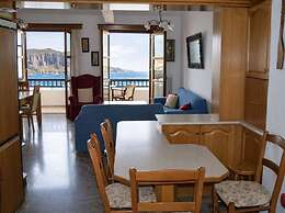 Matroni s House - Seafront Getaway in Monemvasia