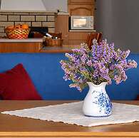 Matroni s House - Seafront Getaway in Monemvasia