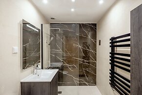 Olaias Modern W Garage by Homing