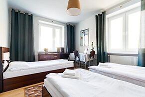 Avion Hotel