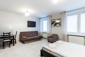 Avion Hotel