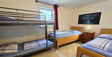 Mobile Home im Ferienpark mit Seezugang