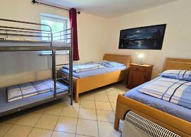 Mobile Home im Ferienpark mit Seezugang