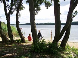 Mobile Home im Ferienpark mit Seezugang