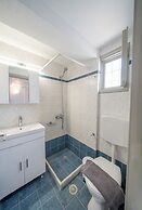 Oia's Square Residences