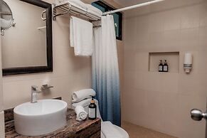 Mojarra Condo Boutique