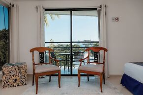 Mojarra Condo Boutique
