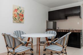 Mojarra Condo Boutique