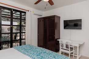 Mojarra Condo Boutique