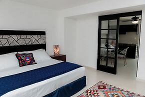 Mojarra Condo Boutique