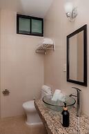 Mojarra Condo Boutique