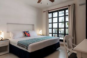 Mojarra Condo Boutique