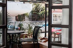 Mojarra Condo Boutique