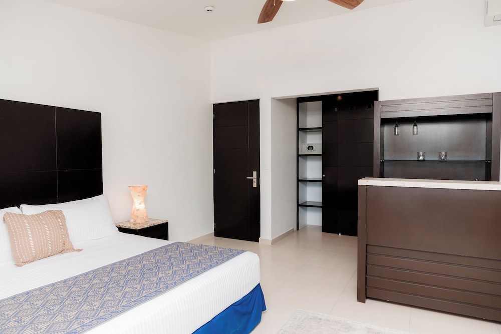 Mojarra Condo Boutique