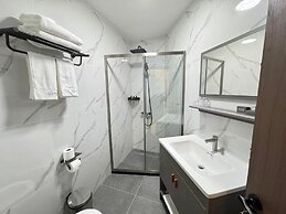 Sky Vista Hotel