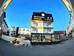 Sky Vista Hotel