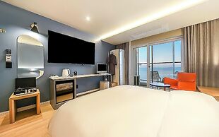 Brown Dot Pohang Yeongildae Beach Branch