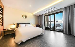 Brown Dot Pohang Yeongildae Beach Branch