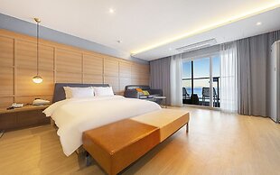 Brown Dot Pohang Yeongildae Beach Branch