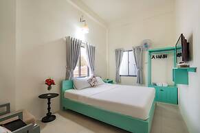 Y's La House