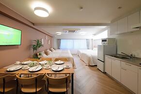 Residence & Stay Hanzoumon
