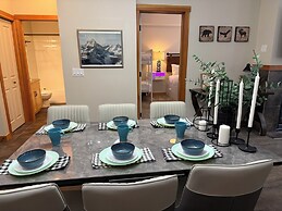Mountain View Condo - Lodges at Canmore