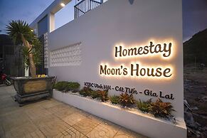Moon's House