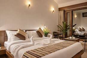 Luxury Hotel Palm Bhimtal
