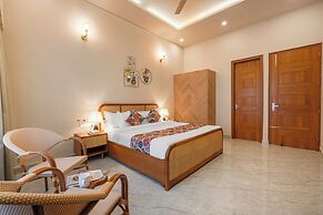 Alaya stay Dochi 4BHK apt with Hill View
