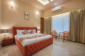 Alaya stay Dochi 4BHK apt with Hill View
