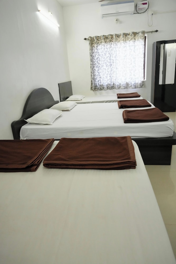 Hotel Gananjaya Gokarna