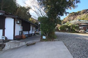 Bungee Inn