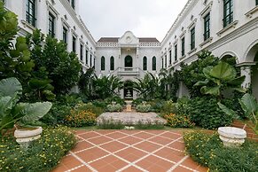 Maison Mystique