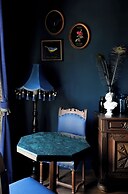 Maison Mystique