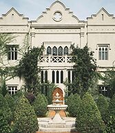 Maison Mystique