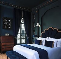 Maison Mystique