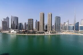 2BR Ultra Lux Canalfront Burj view