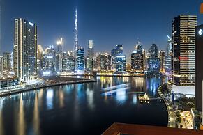 2BR Ultra Lux Canalfront Burj view