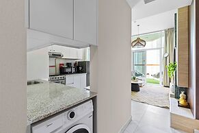 2BR Ultra Lux Canalfront Burj view