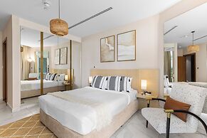 2BR Ultra Lux Canalfront Burj view