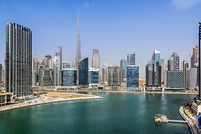 2BR Ultra Lux Canalfront Burj view