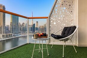 2BR Ultra Lux Canalfront Burj view