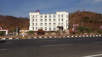 KING'SWAY HOTEL AND RESORT