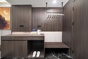 Cozy Business Hotel