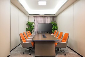 Cozy Business Hotel